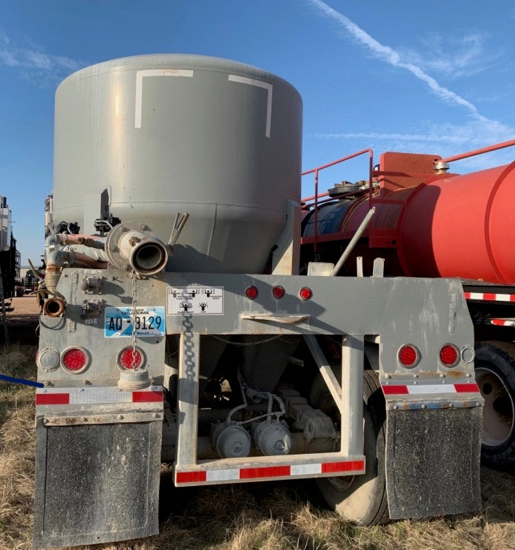 660 cu ft Cement Bulk Trailer